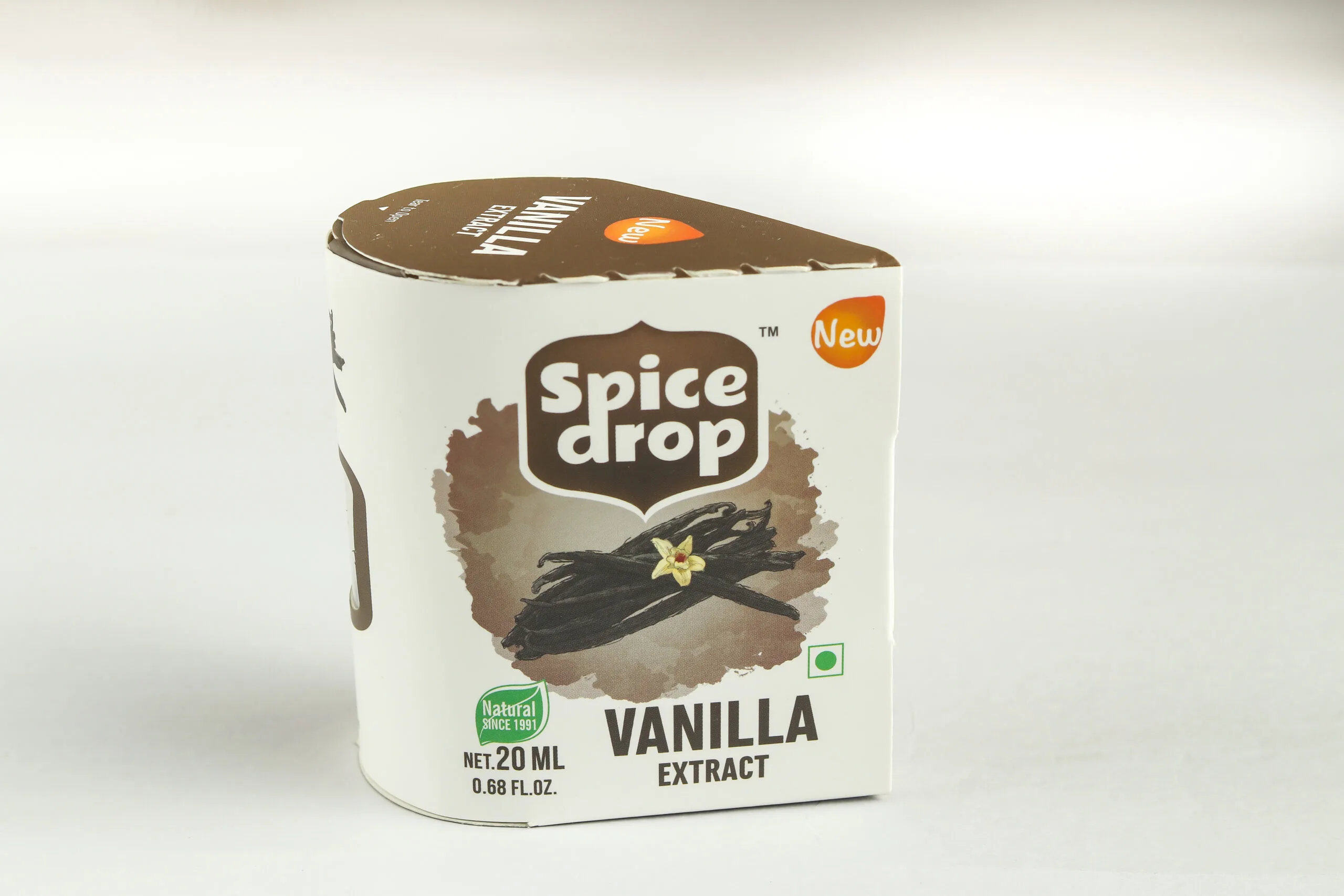 LRM_EXPORT_20191225_022820-scaled-1.webp Spice Drop Vanilla Natural Extract | 20 ml - Image 1
